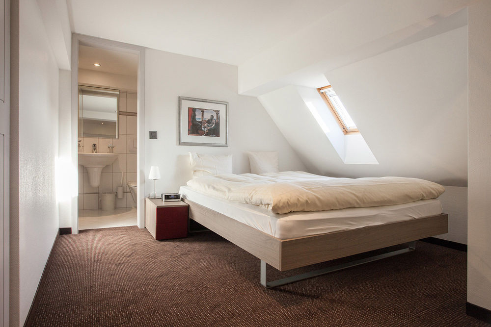 Ema House Hotel Suites Zurich Room photo